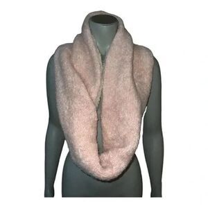 Bickley + Mitchell Women s Light Pink Infinity Knit Scarf Wool Blend NWT
